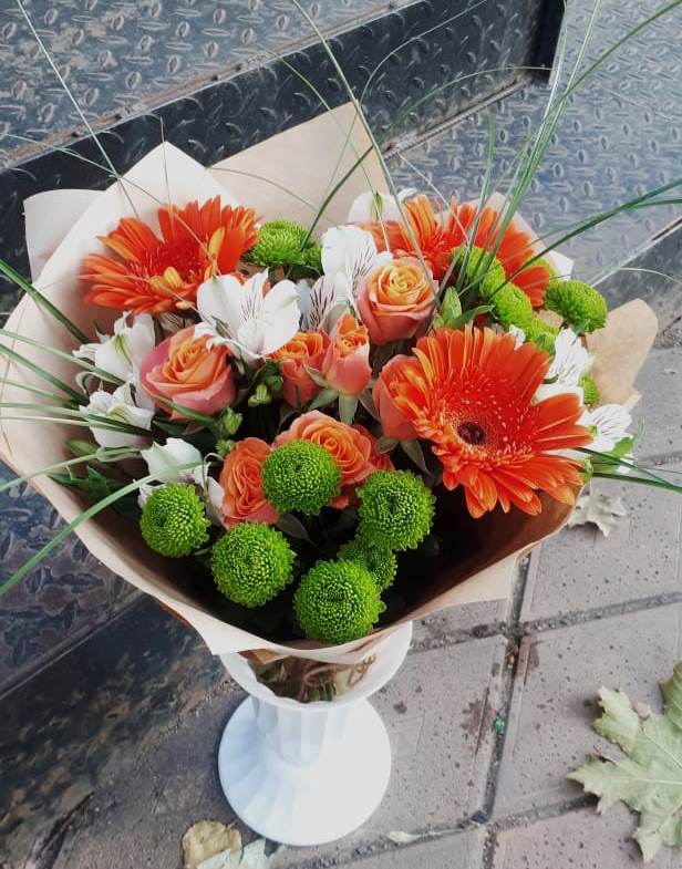 Букет цветов из: Герберы, Хризантемы, Альстромерии и Розы в Ашитково