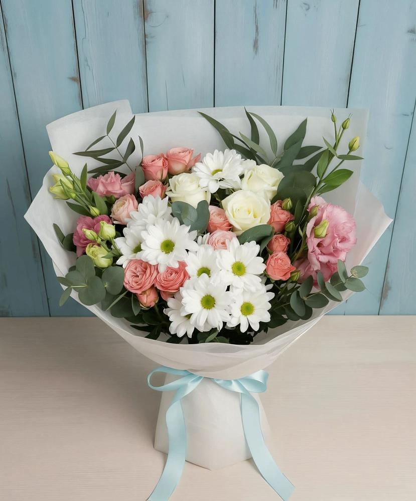 Букет цветов из: Розы, Лизиантусы и Хризантемы в Ашитково