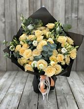 Букет цветов из:  Розы и Лизиантусы в Ашитково
