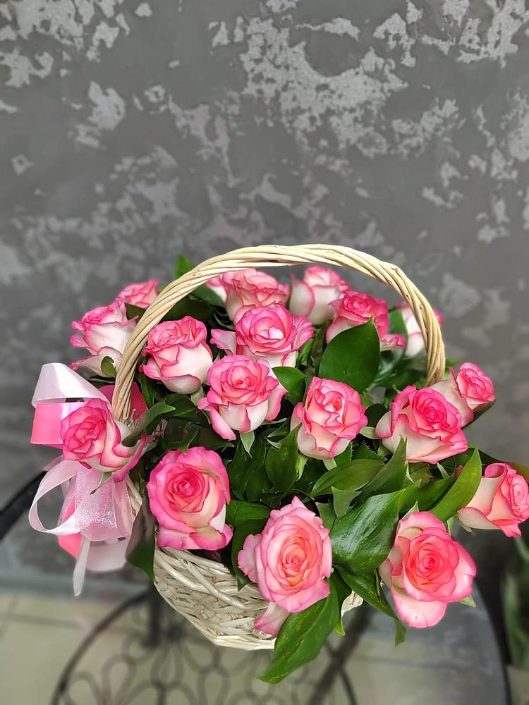 Цветочная композиция из Розы в корзине в Ашитково