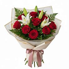 Букет цветов из:  Лилии и Розы в Ашитково
