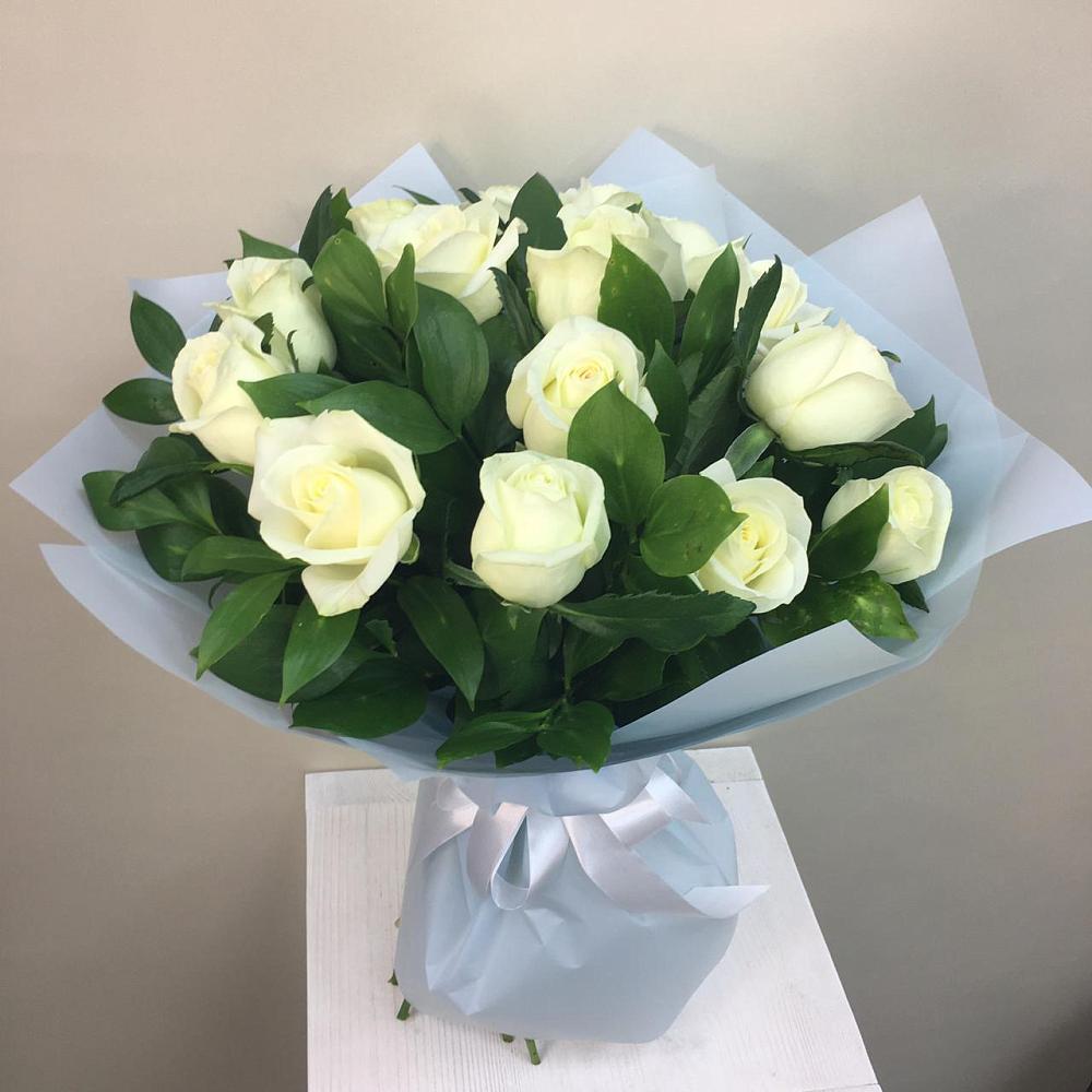 Букет 15 Белых роз Проуд в Ашитково