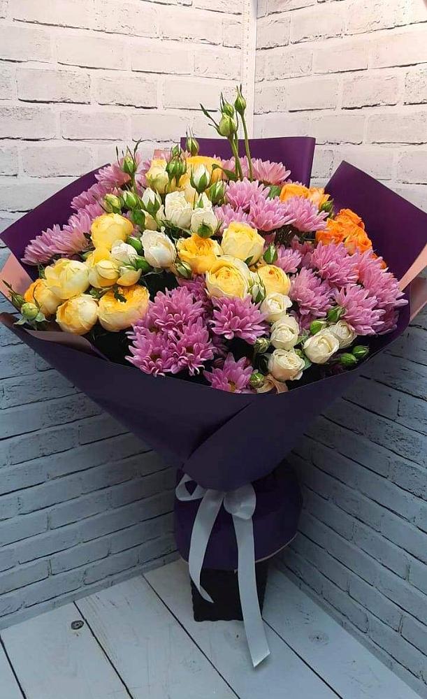 Букет цветов из: Хризантемы и Розы в Ашитково