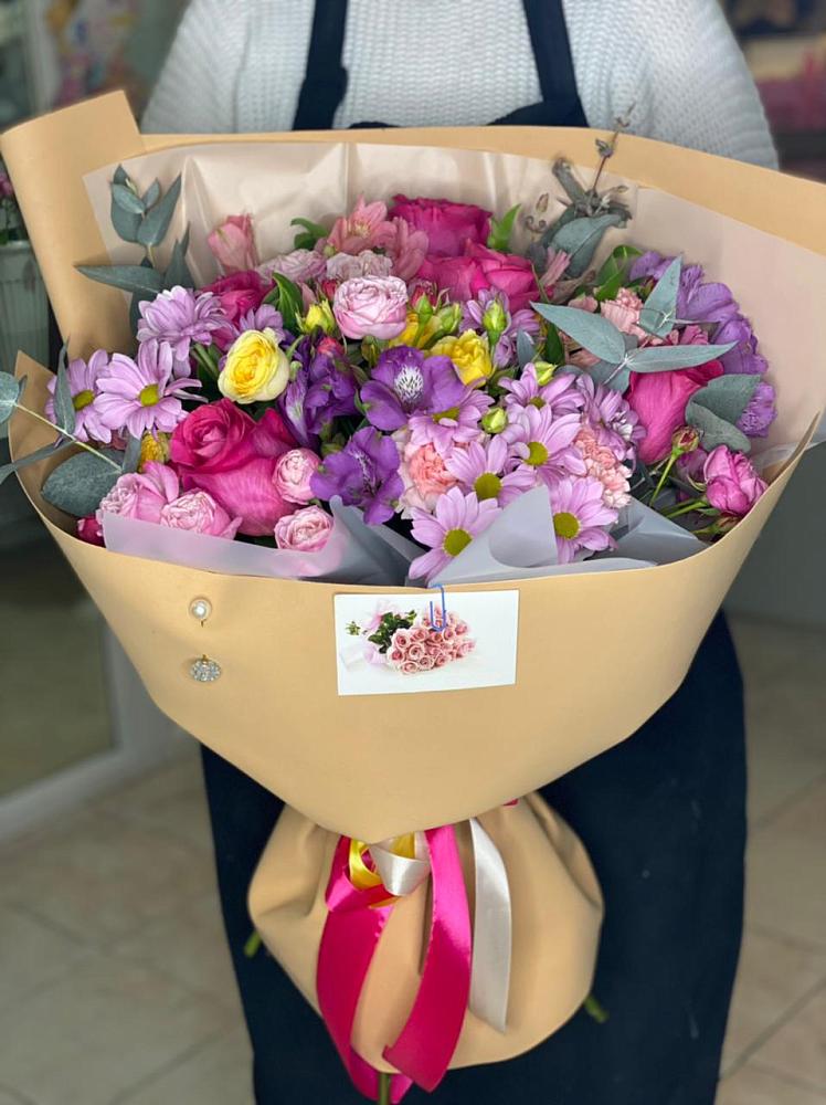 Букет цветов из: Хризантемы, Гвоздики и Альстромерии в Ашитково