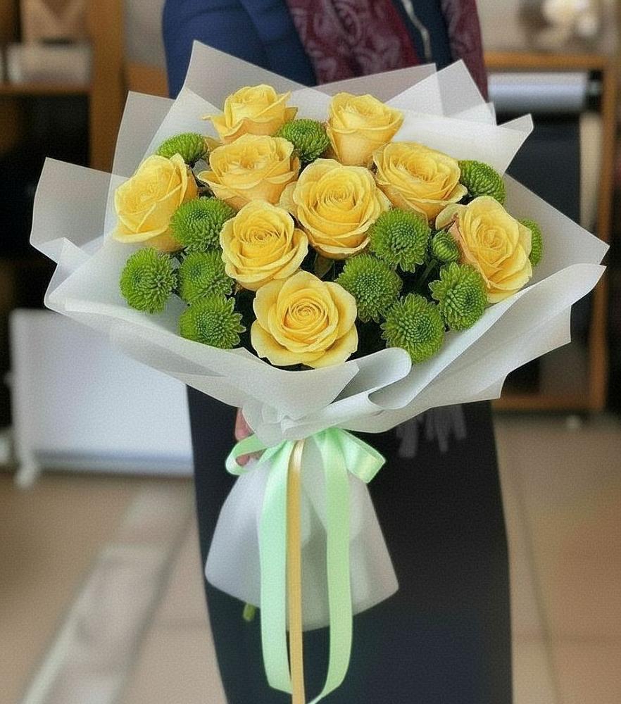 Букет цветов из: Хризантемы и Розы в Ашитково