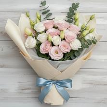 Букет цветов из:  Лизиантусы в Ашитково