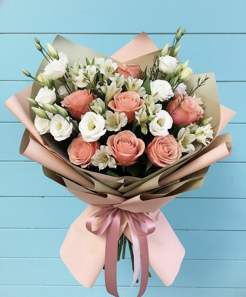 Букет цветов из: Розы, Альстромерии и Лизиантусы в Ашитково