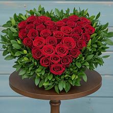 Цветочная композиция из Розы в виде сердца в Ашитково