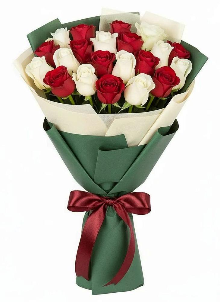 Букет Микс из красных и белых роз в Ашитково
