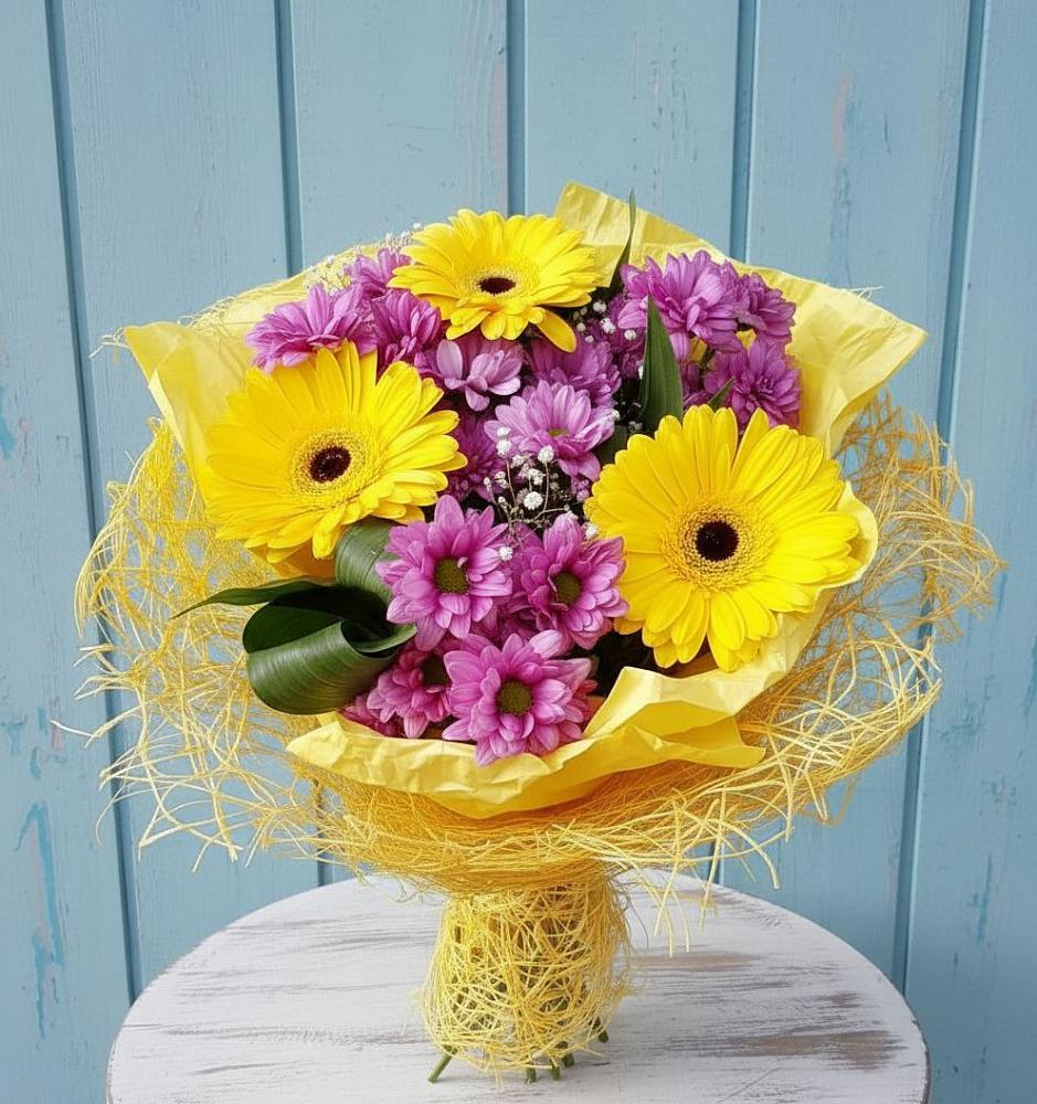 Букет цветов из: Хризантемы и Герберы в Ашитково