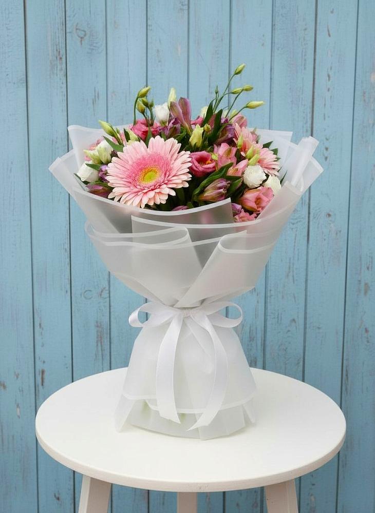 Букет цветов из: Герберы, Альстромерии и Лизиантусы в Ашитково