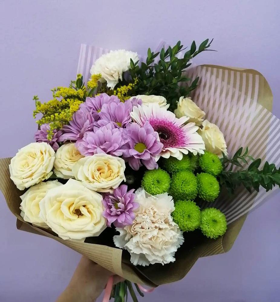 Букет цветов из: Хризантемы, Розы, Гвоздики и Герберы в Ашитково