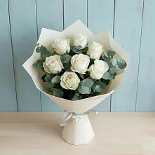 Букет Белые розы в Эвкалипте в Ашитково