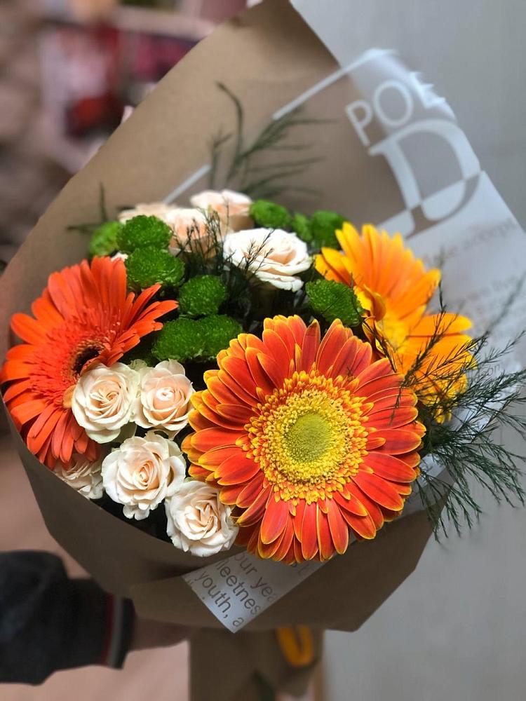 Букет цветов из: Герберы, Хризантемы и Розы в Ашитково