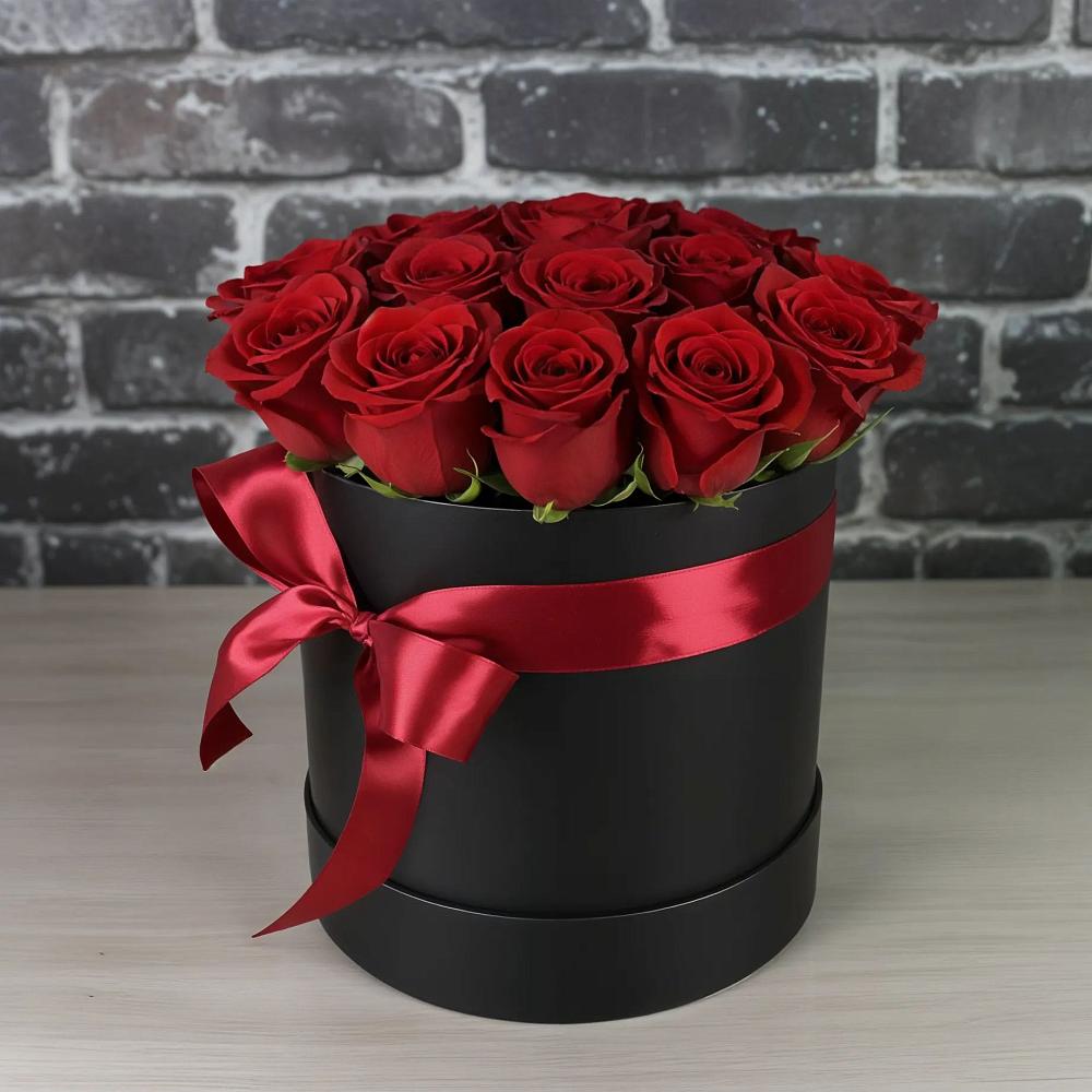 Цветочная композиция из Розы в шляпной коробке в Ашитково