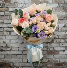 Букет цветов из:  Розы, Лизиантусы и Гвоздики в Ашитково