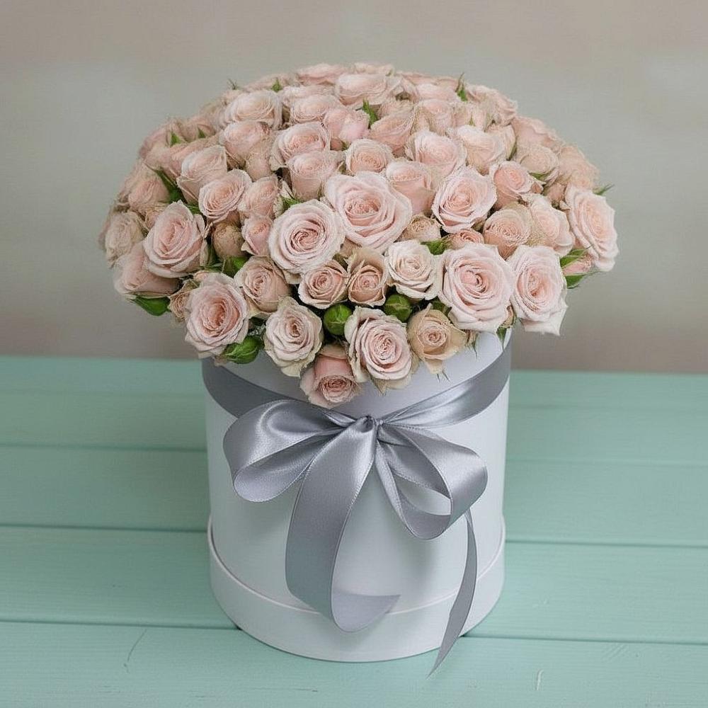 Цветочная композиция из Розы в шляпной коробке в Ашитково