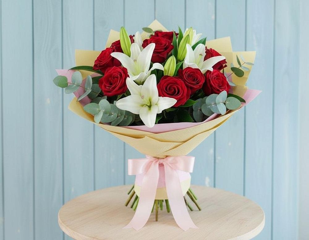 Букет цветов из: Лилии и Розы в Ашитково